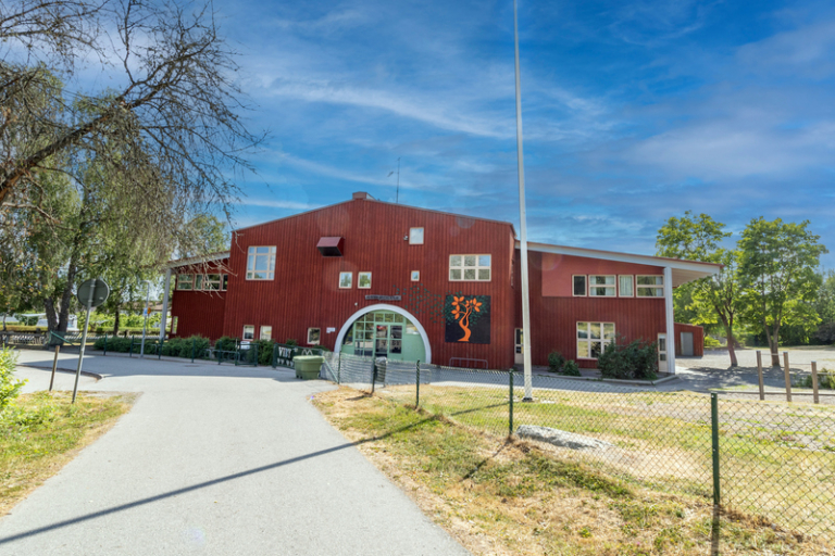 Microsoft 365 för skolor med billigare licenser och e-post